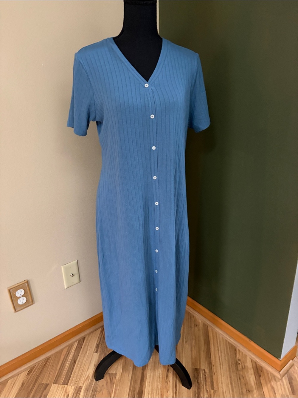 Market & Spruce Blue V-Neck Button-Front Maxi Dress